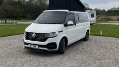Camper Volkswagen a 4 posti letto del 2020