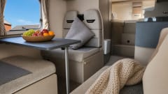 Thelma – Spacious and flexible 6 berth Swift Edge 476
