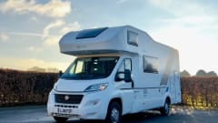 Adria – 7 berth Fiat Ducato  Adria sunliving 