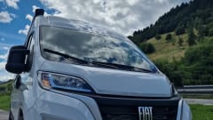 LAIKA – Camper van 9-speed automatic from 2022 - 2 pers.
