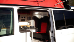 Oska – Stunning 4 Berth VW T6 Campervan