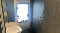 VU – 6 berth Roller Team Auto 2022