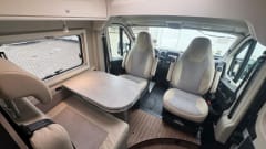 Hymer bus camper with WiFi, solar panel and length beds (2022)