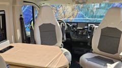 2p Adria Mobil bus uit 2026
