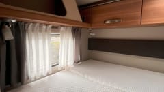 Charlie – Weinsberg CaraHome Alkoven