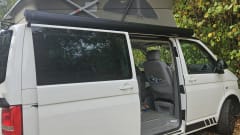 4p Volkswagen campervan uit 2013