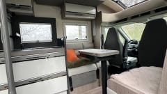 Van Put on the road – 4p Roller Team semi-integrated from 2026