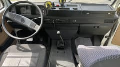 T3 Erwin  – 2 a 3p Volkswagen Campervan. 