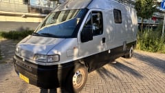 Henk – 2 persoons Fiat Ducato bus uit 1997 met optie voor baby