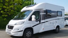 Sunlight T58, Compact 6-meter Semi-Integrated with French bed!