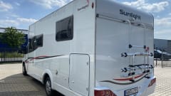 Bono – Family camper with pull-down bed and length beds