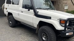 2-person Toyota rooftop from 2000 4x4