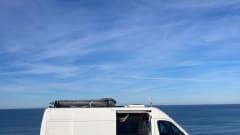 Perro – 2p Peugeot campervan from 2016