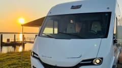 Fully equipped motorhome for a carefree holiday, even in winter!