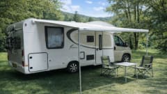 4p Bürstner 160 hp semi-integrated (2013)