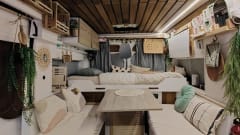 Loesje – Unique 2-person campervan for adventure & luxury!