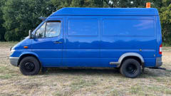VanVentura – 2-person Mercedes-Benz bus from 2006