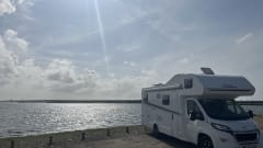 Comfortable and economical 6p motorhome with plenty of storage space (175hp)