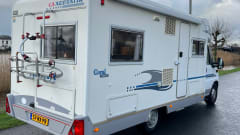 Fiat adriatik 650SL Coral met vast bed 4 persoons