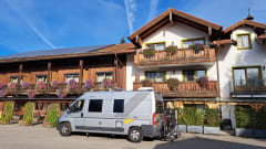 SunnieSunliving – 2-person Fiat Ducato bus from 2017