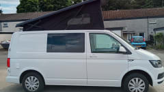 Wee Mags – Immaculate 4 berth 2017 VWT5 Camper