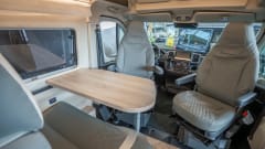 Hotel Kristoffel On the road – 4p Buscamper met hefdak en garage