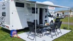 New modern fully equipped camper. 