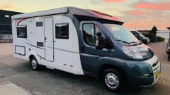 Huur deze mooie compacte camper inclusief gehele inboedel! – Fiat Ducato Bürstner Nexxo semi-integrated from 2010