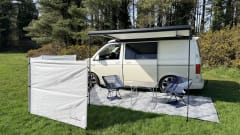 Freddie – 4 berth Volkswagen campervan from 2018 (Air con, Diesel heater and awning)