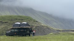Black Betty – Defender 130 with two rooftop tents