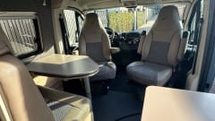 Dethleffs 600 Buscamper - 2023 - Automaat - 2 personen