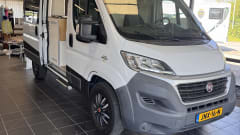Charlie's Camper – Gezellige Buscamper Fiat Ducato