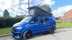 Bluey – 4 berth Volkswagen campervan from 2020