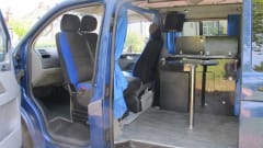 Blueberry – Elegante furgone camper VW T5 4 con w / aria condizionata e riscaldamento