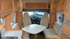 Welcome 74 – Nice 2-person Chausson "freedom and comfort on wheels" for B driving license