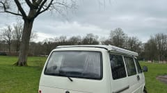 het witte schaap – 4p Volkswagen campervan uit 1997