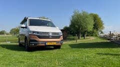 Volkswagen California  – 2p Volkswagen bus from 2023
