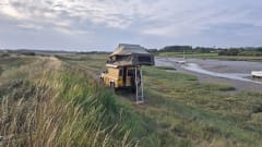 Drommedaris – 2p Land Rover rooftop uit 1985