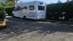 Compass – Stunning 6 berth 6 belt