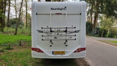 Ruime integraalcamper, van alle gemakken voorzien!  – 4 person Sunlight integral camper from 2019