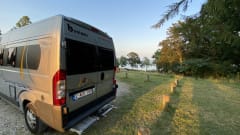 Moses The Van – Moses The Van: 4 person Fiat bus camper from 2011