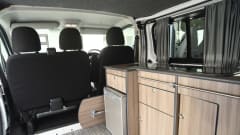 Kit – Dun-Lucy – Renault Traffic – Sleeps 2 – Travels 5