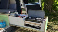 2p Volkswagen campervan uit 2006