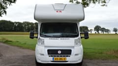 Beautiful complete and very neat 6-person camper (Fiat Ducato Adria Mobil)