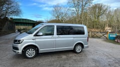 Joebow – 4 berth Volkswagen camper van 2018