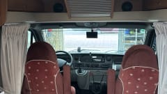 2p Bürstner semi-integrated uit 2007