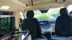 Quinti – Autobus Mercedes-Benz a 4 posti dal 2026