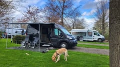 Buszz – Hymer RIo '14, 4 seater/2 bedroom. Compact, surprisingly spacious