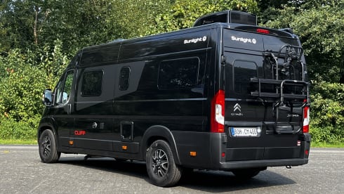 Camperrent 400 – 3p Sunlight bus from 2025