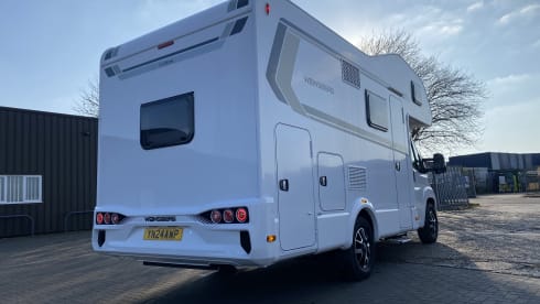 6 berth Fiat alcove 2024 weinsberg new